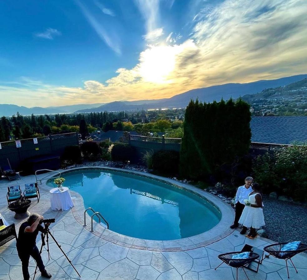A Vista Villa Couples Retreat Kelowna Ngoại thất bức ảnh
