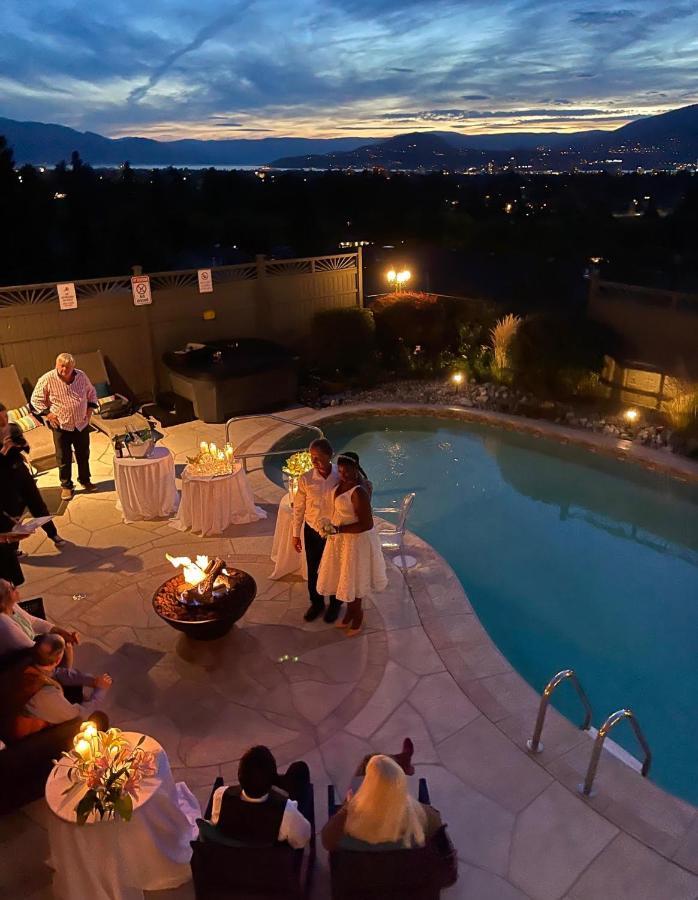 A Vista Villa Couples Retreat Kelowna Ngoại thất bức ảnh