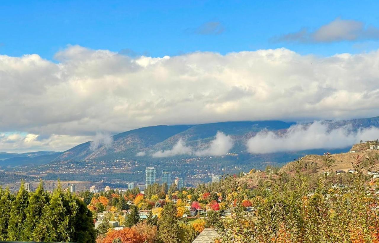A Vista Villa Couples Retreat Kelowna Ngoại thất bức ảnh