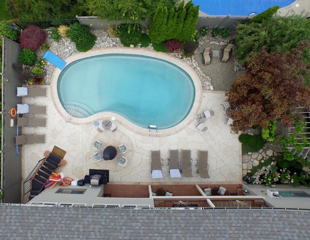 A Vista Villa Couples Retreat Kelowna Ngoại thất bức ảnh